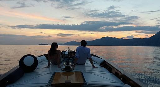 Giro in barca al tramonto in Costiera Sorrentina da Sorrento